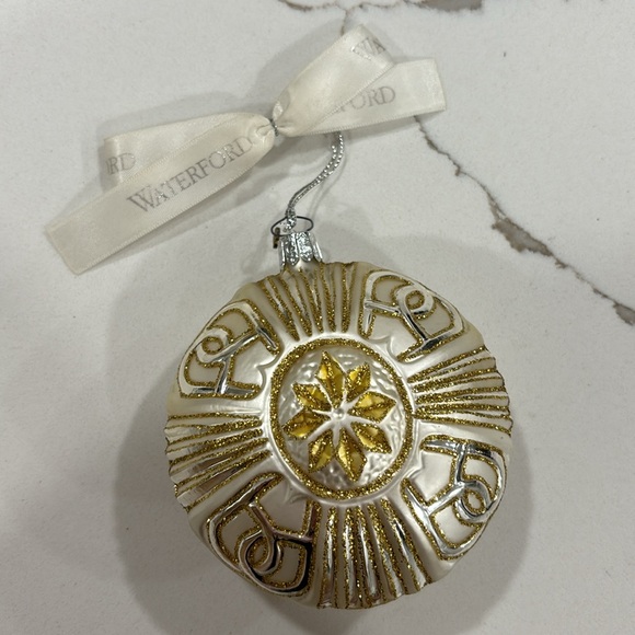 Waterford Holiday Heirlooms Limited Series New Year’s Celeb Ball 2000/2001 - Picture 6 of 16